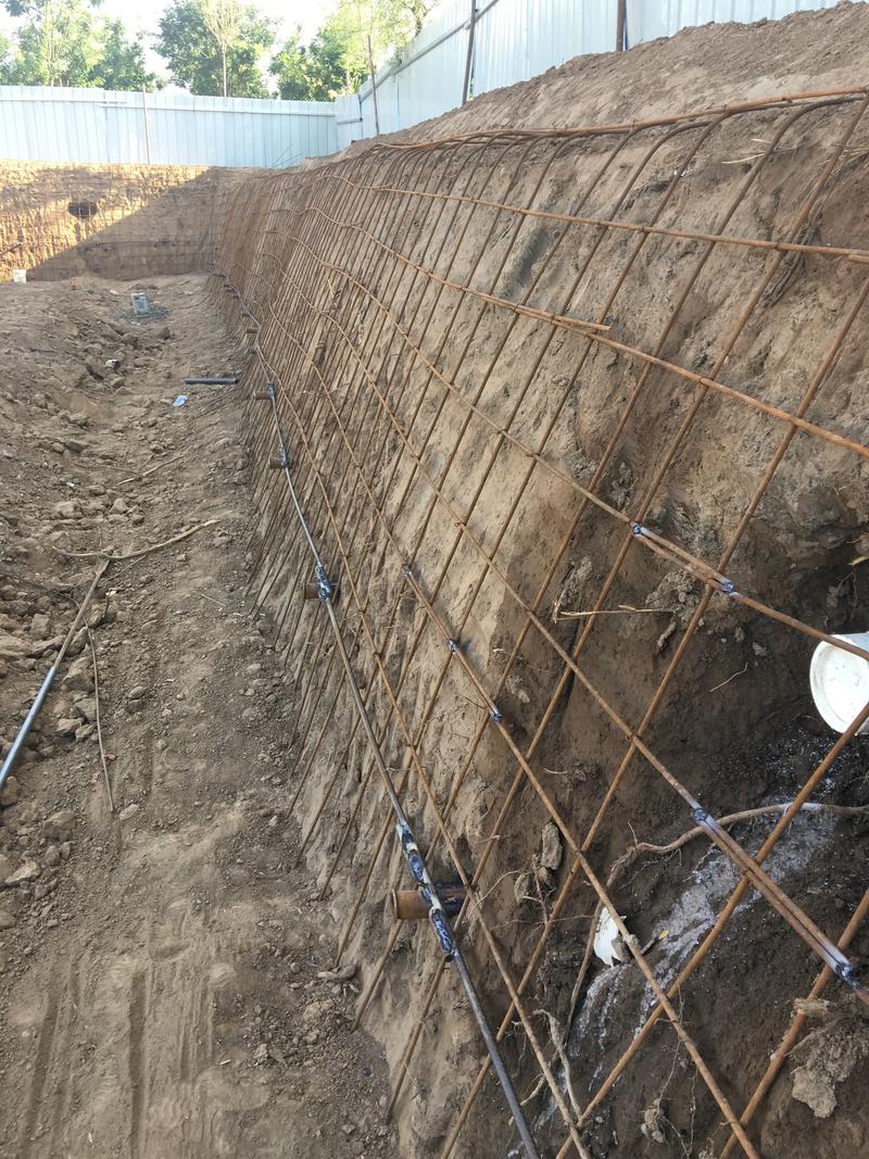 蚌埠龙子湖区边坡加固